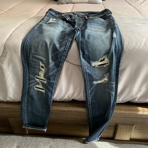 American Eagle ripped jegging